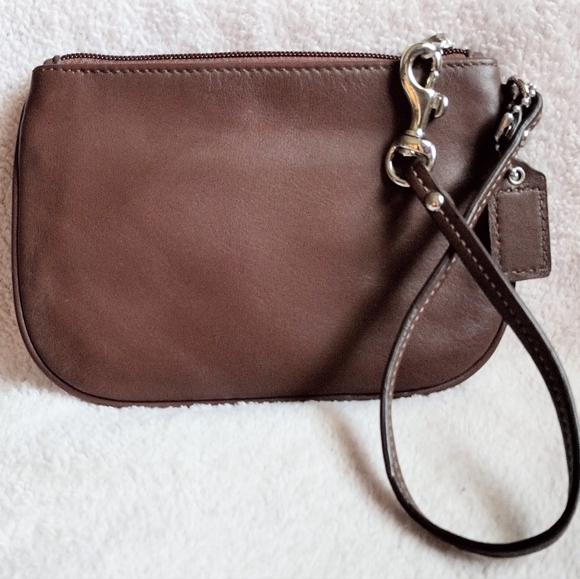 🤎 Vintage Y2K Coach Tobacco Brown Leather Small Wristlet Clutch Pouch Bag NWOT
